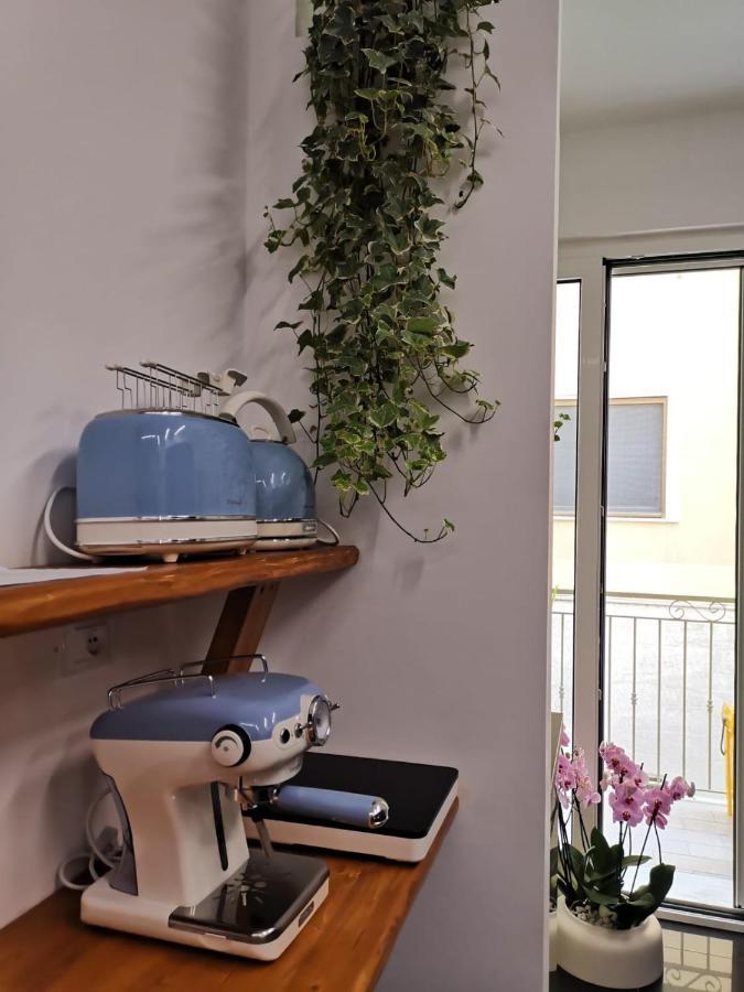 Margherita Boutique Rooms Маргерита-ди-Савойя Экстерьер фото